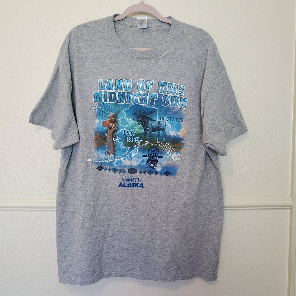 Gildan North Alaska Land of the Midnight Sun T-Shirt Mens XL Gray Graphic Tee